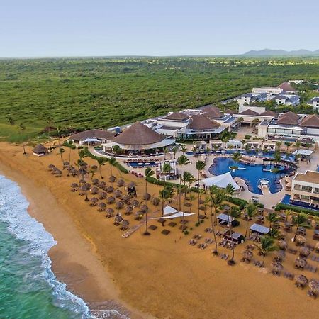 Royalton Chic Punta Cana, An Autograph Collection All-Inclusive Resort & Casino, Adults Only Exterior photo